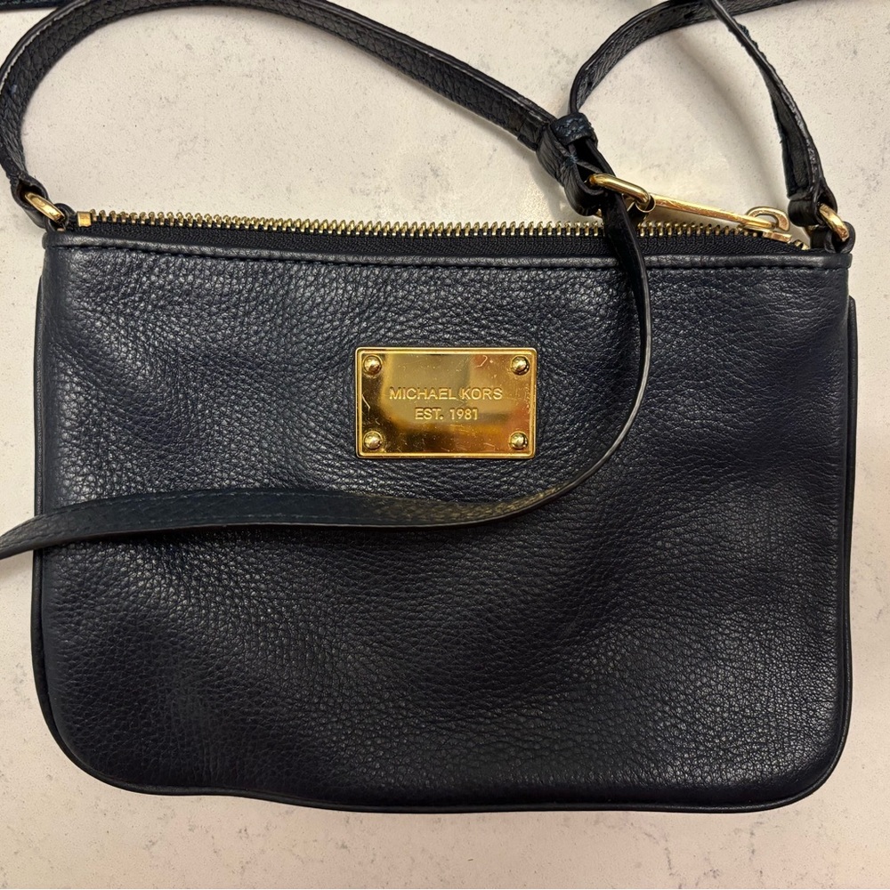 Michael Kors navy crossbody purse